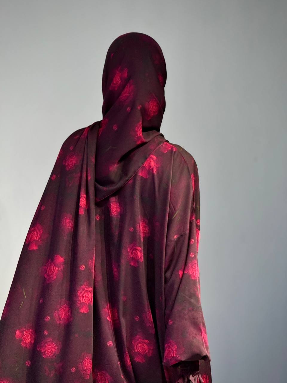 Gebedsjurk met rozenprint – Stijlvol, ruim en spiritueel