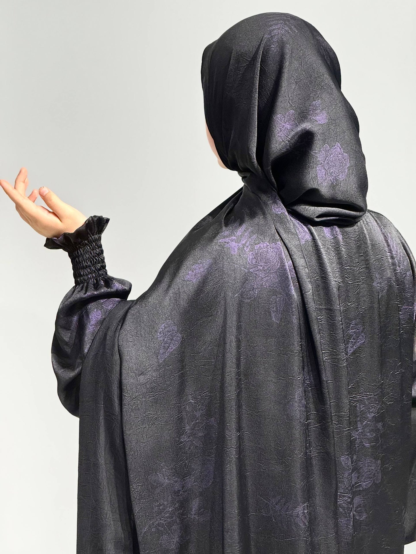 Gebedsjurk in Japanse zijde – Elegant, verfijnd en veelzijdig