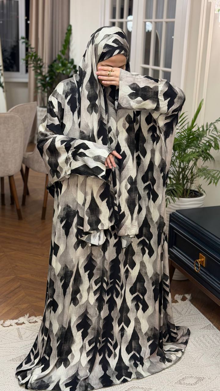 Zijde Abaya met Dubbele Mouwen en Ingebouwde Sjaal