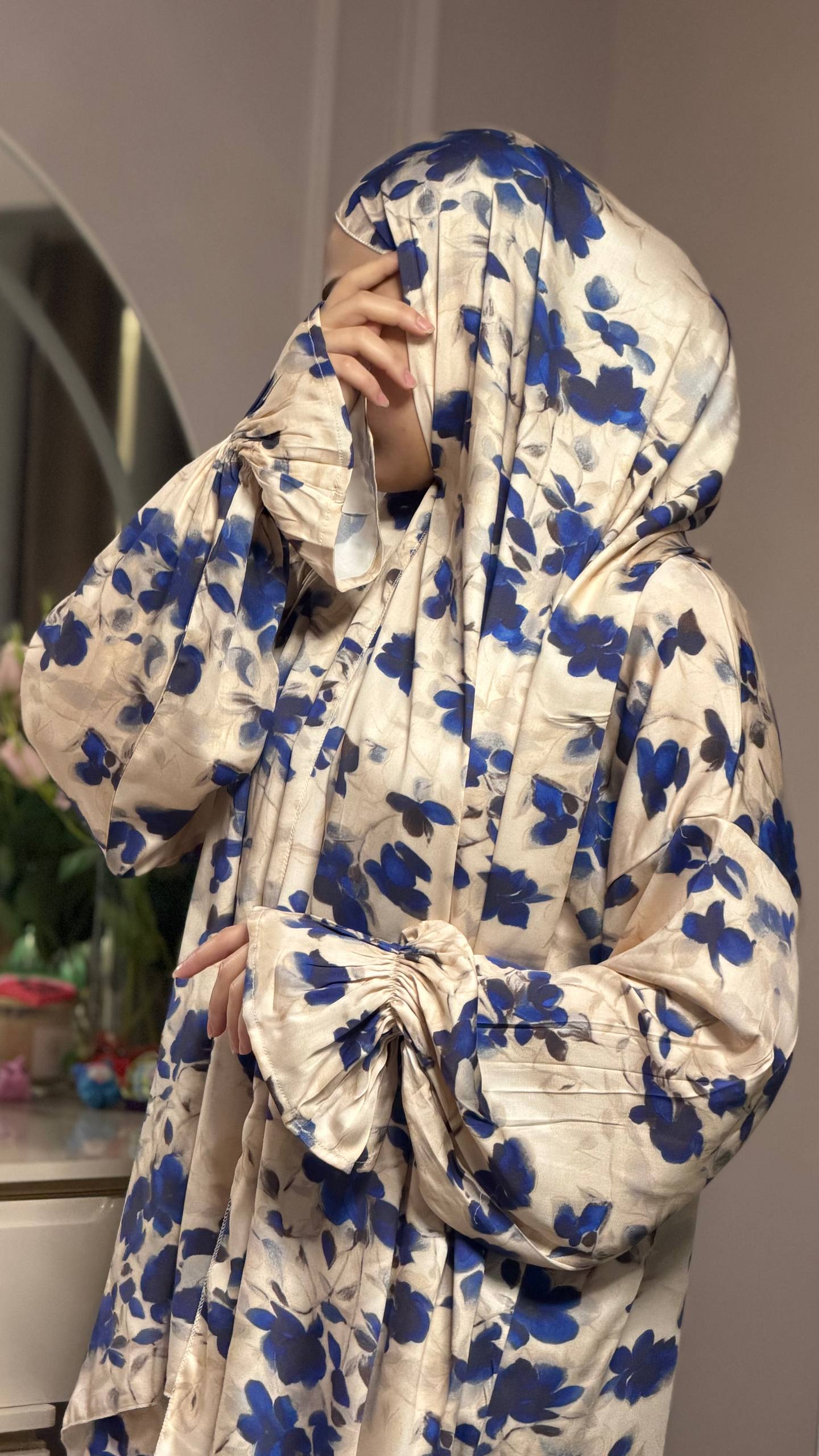 Praktische Gebedsjurk met Aangehechte Sjaal & Fijne Zijde – 85 cm Breed