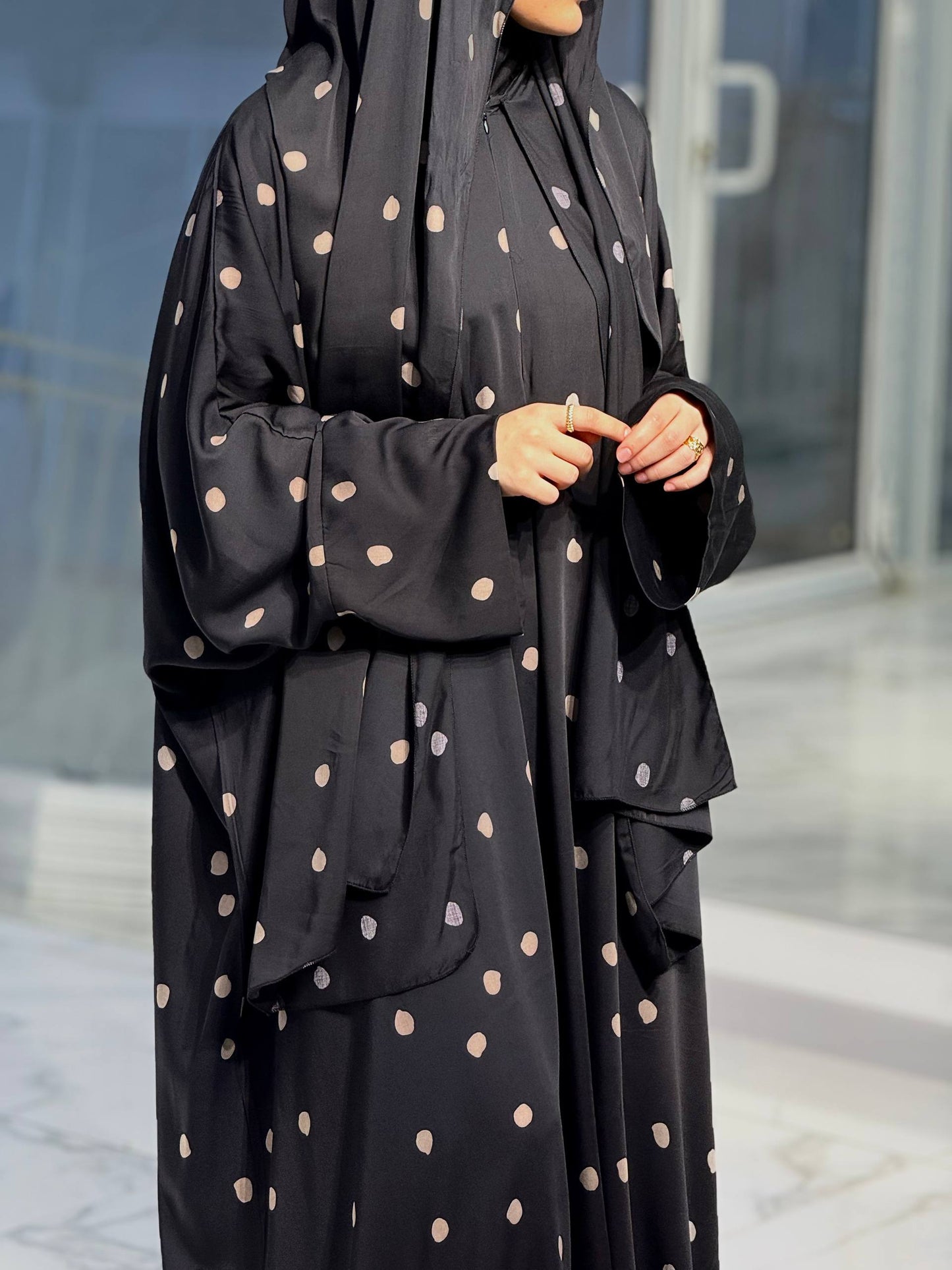 Elegante Jurk met Geïntegreerde Sjaal